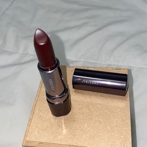 Shiseido lipstick
